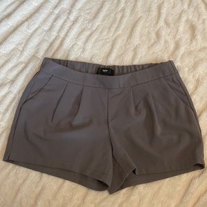 Mossimo dress shorts size small